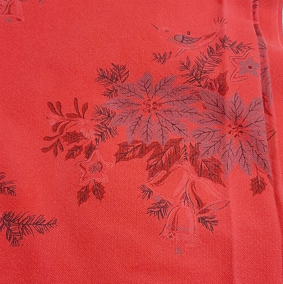 Vintage Red Thick Cotton Christmas Holiday Table Cloth 54" x 89" Printed READ - Picture 7 of 7